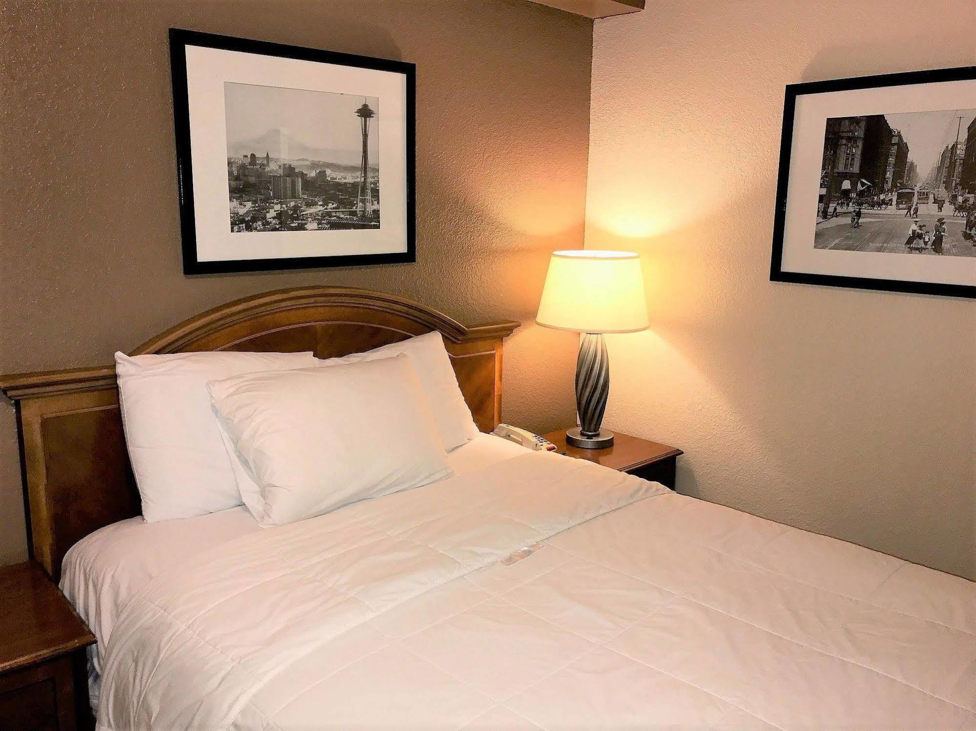 Americas Best Value Inn Линвуд Экстерьер фото